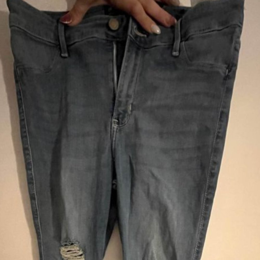 Hollister Light Wash Ripped Skinny Jeans